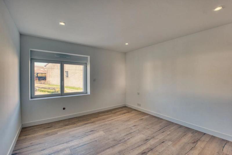 Maison - 185 m² - 7 pièces