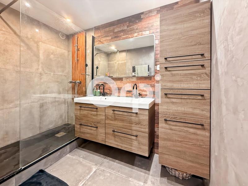 Appartement - 90 m² - 3 pièces