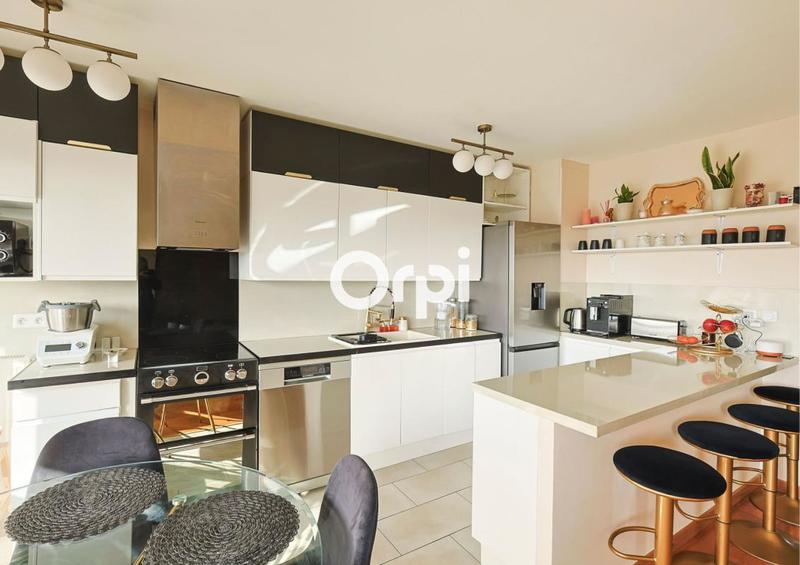 Appartement - 84 m² - 4 pièces