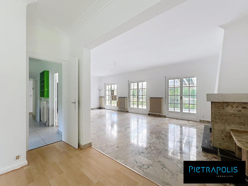 Maison - 292 m² - 7 pièces