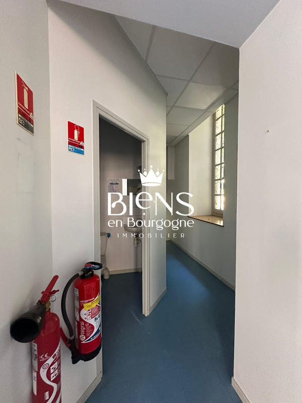 Bureau - 175 m² - 7 pièces