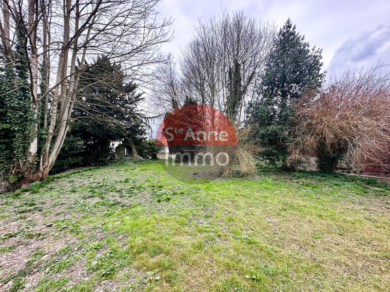 Maison - 300 m² - 12 pièces