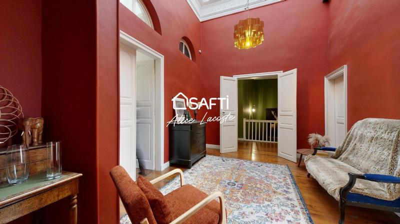 Maison de maîtres - 440 m² - 13 pièces