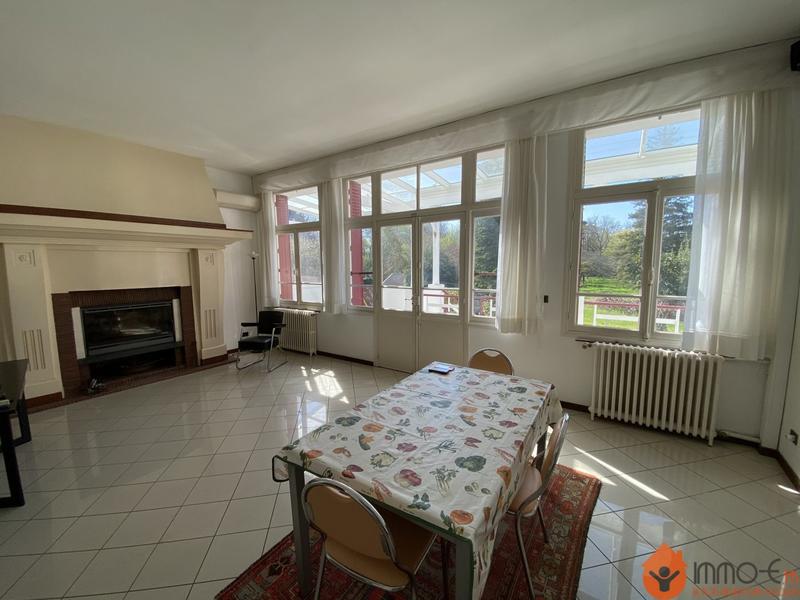 Maison - 180 m² - 7 pièces