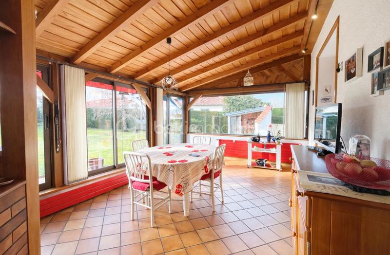 Maison traditionnelle - 107 m² - 6 pièces