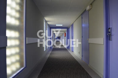 Fonds de commerce - 1 500 m²