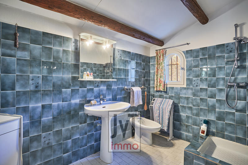 Villa - 200 m² - 7 pièces