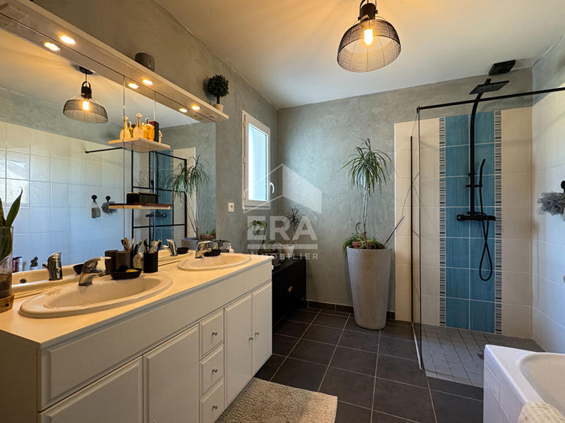 Maison - 123 m² - 5 pièces