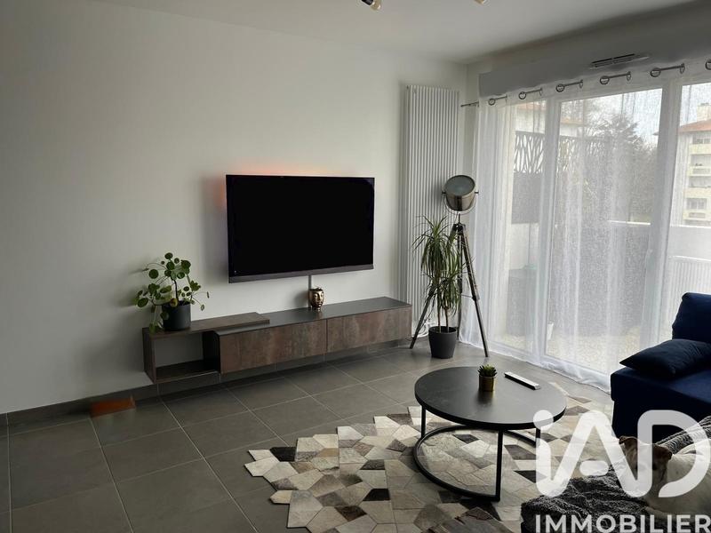 Appartement - 62 m² - 3 pièces