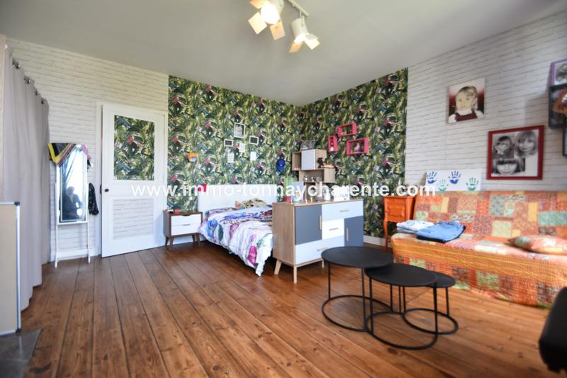 Maison - 204 m² - 7 pièces