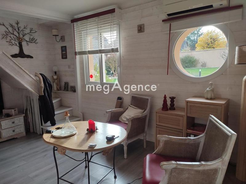 Maison - 203 m² - 10 pièces