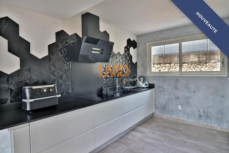 Villa - 171 m² - 8 pièces