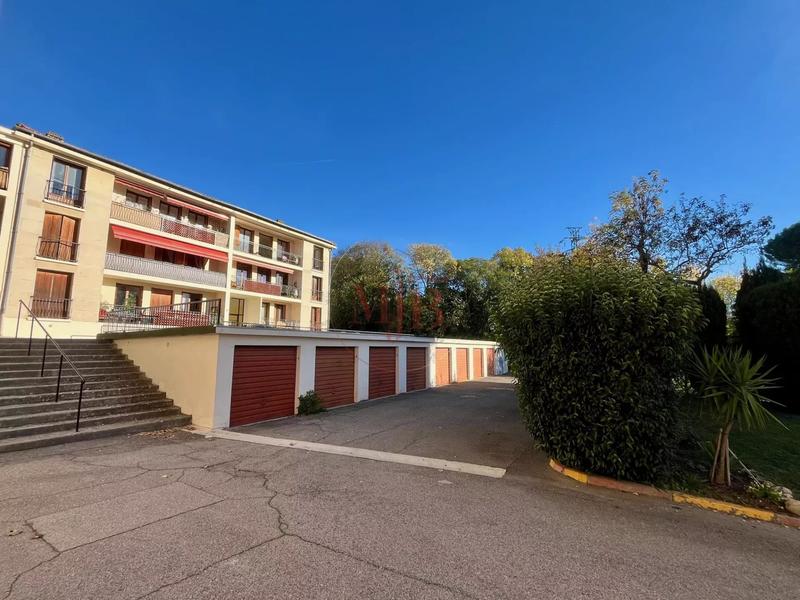 Appartement - 79 m² - 3 pièces