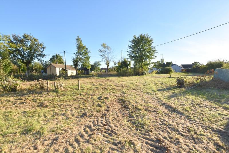 Terrain constructible - 1 007 m²