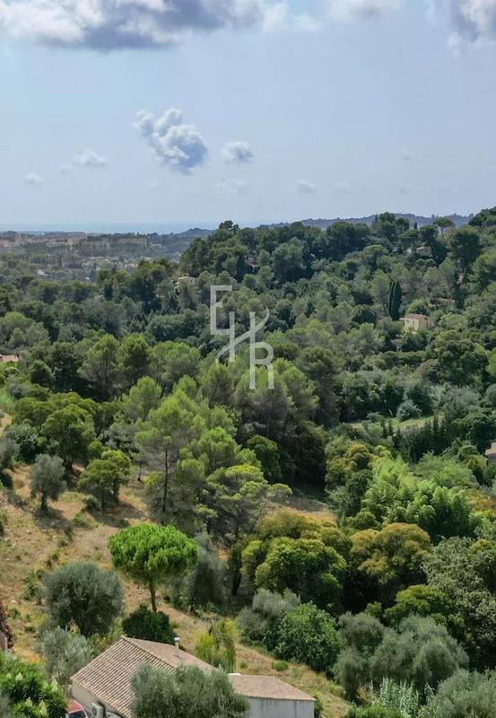 Villa - 200 m² - 8 pièces