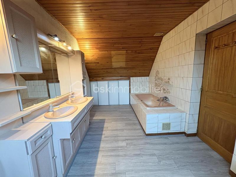 Pavillon - 150 m² - 5 pièces