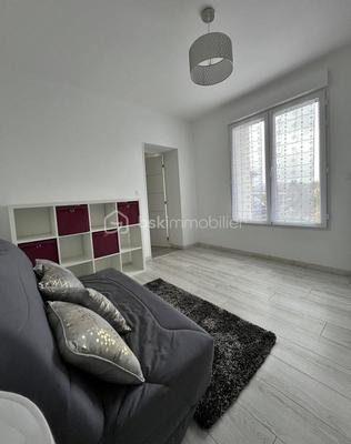 Loft - 109 m² - 5 pièces