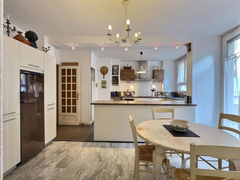 Appartement - 105 m² - 4 pièces