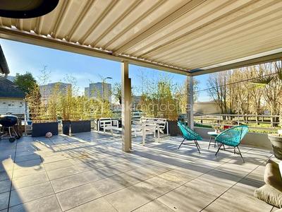 Immeuble - 350 m² - 5 pièces