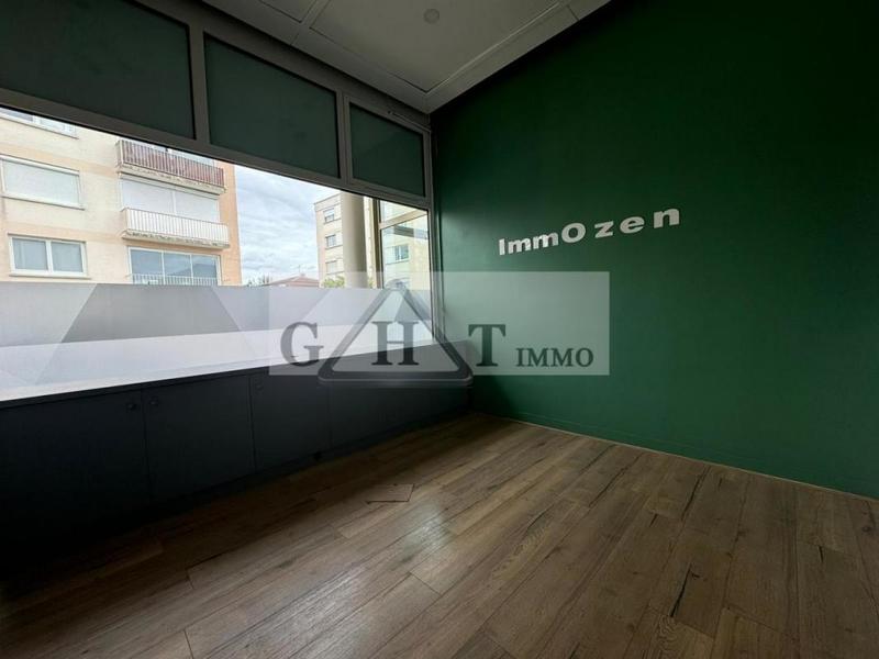 Local commercial - 110 m²