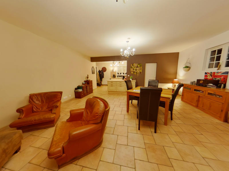 Maison - 160 m² - 6 pièces