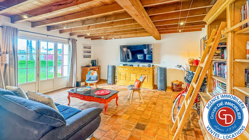 Maison - 207 m² - 8 pièces