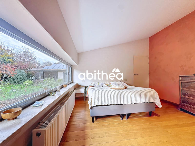 Maison - 368 m² - 9 pièces