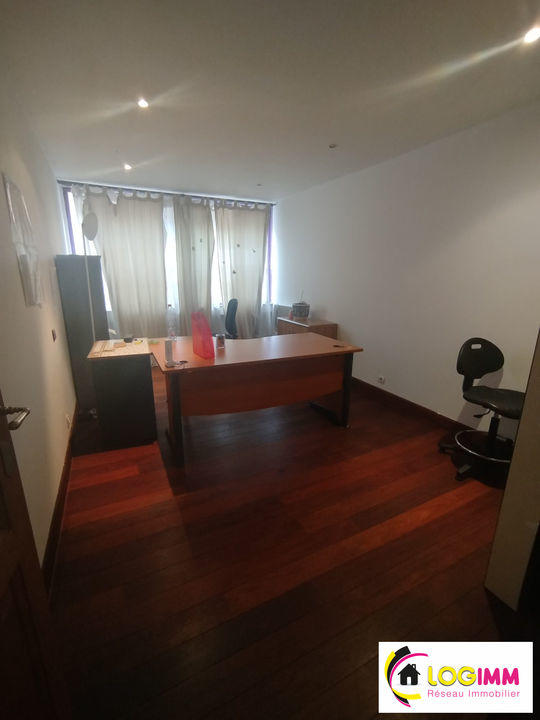 Appartement - 168 m² - 5 pièces