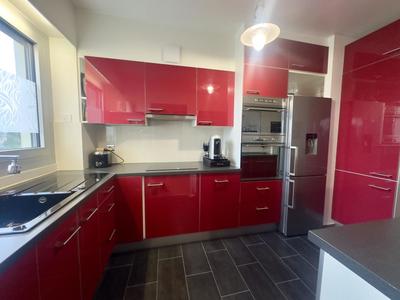 Appartement ancien - 74 m² - 3 pièces