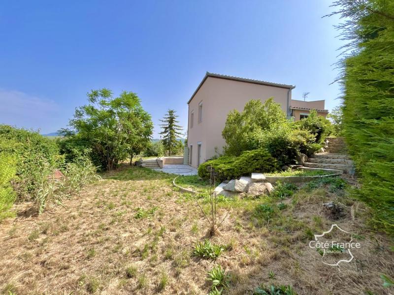 Villa - 145 m² - 5 pièces