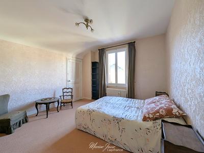 Maison - 186 m² - 7 pièces