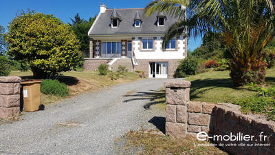 Maison - 120 m² - 8 pièces