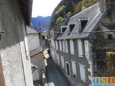 Maison de village - 80 m² - 4 pièces