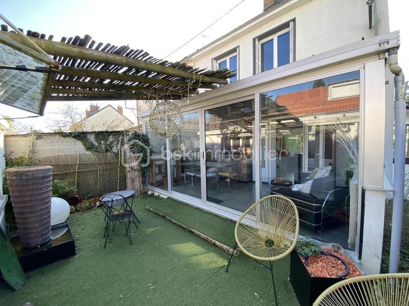 Maison - 110 m² - 5 pièces