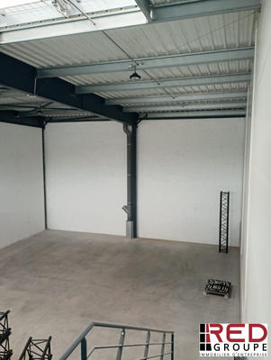 Entrepôt - 348 m²