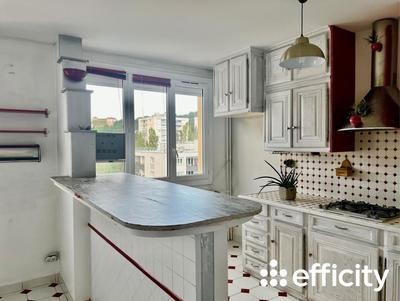 Appartement - 84 m² - 3 pièces