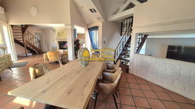 Maison - 180 m² - 7 pièces