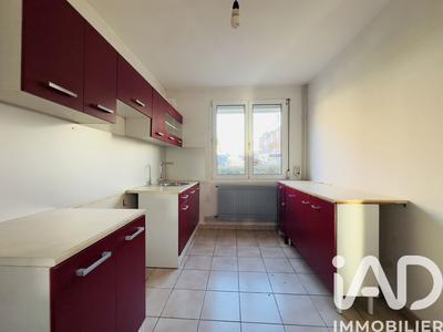 Maison - 76 m² - 5 pièces