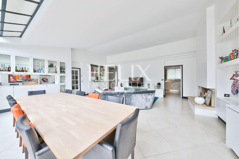 Maison - 190 m² - 8 pièces