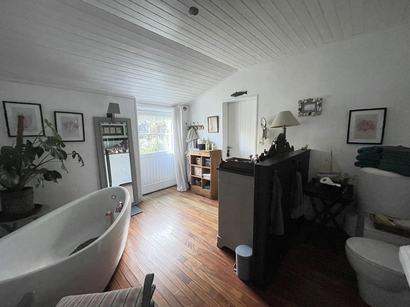 Maison - 166 m² - 8 pièces