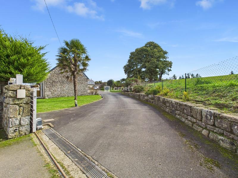 Maison - 187 m² - 6 pièces