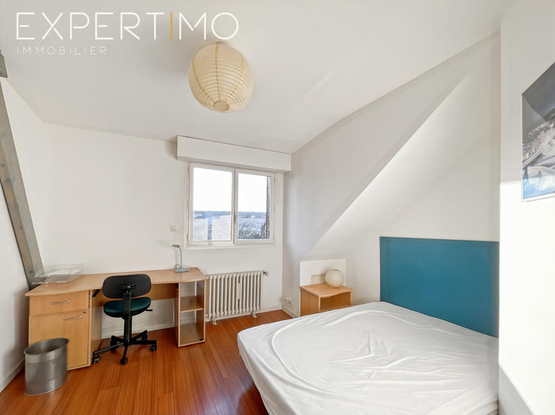 Maison - 202 m² - 12 pièces