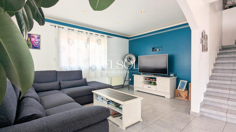 Maison traditionnelle - 155 m² - 5 pièces