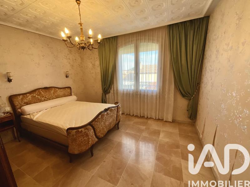 Maison - 398 m² - 11 pièces