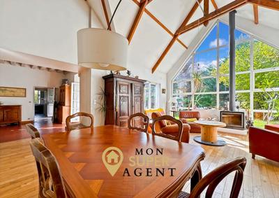 Propriété - 183 m² - 7 pièces