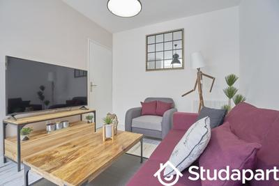 Chambre - 10 m² - 1 pièce