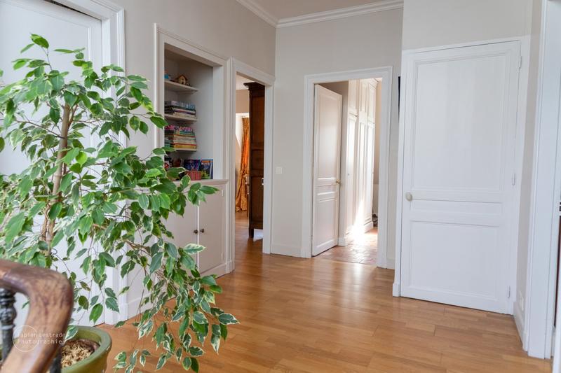 Maison - 273 m² - 11 pièces