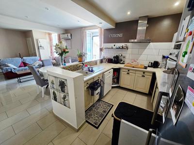 Appartement - 77 m² - 3 pièces