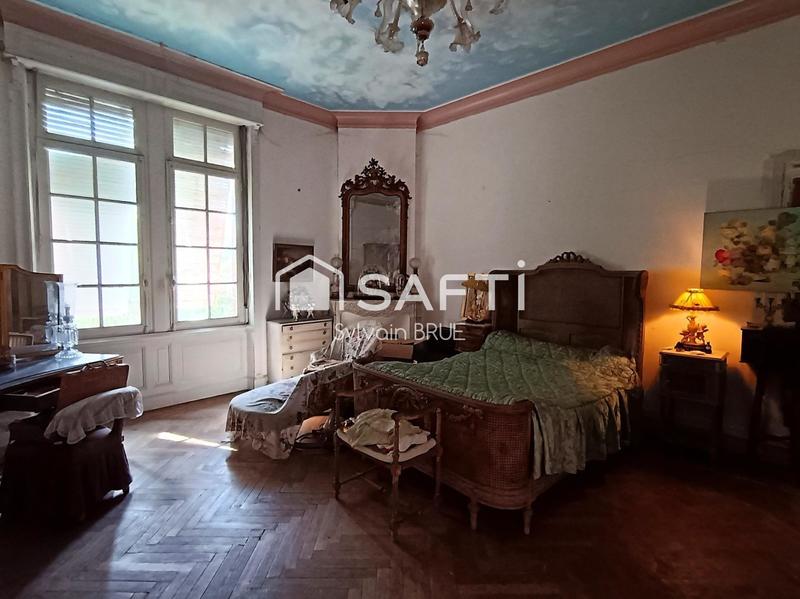 Château - 433 m² - 12 pièces