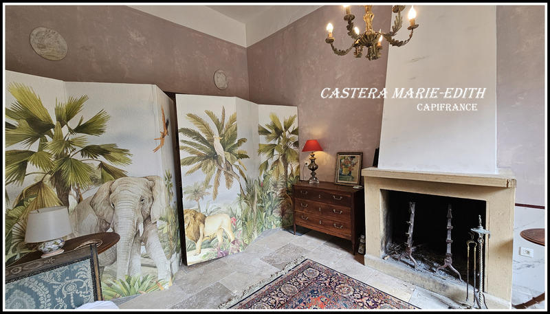 Maison - 372 m² - 15 pièces